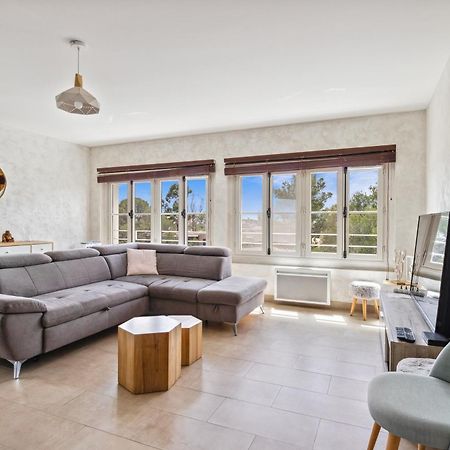 Appartement De Messugues - Appt Standing Vue Mer Saint-Raphaël Exteriör bild